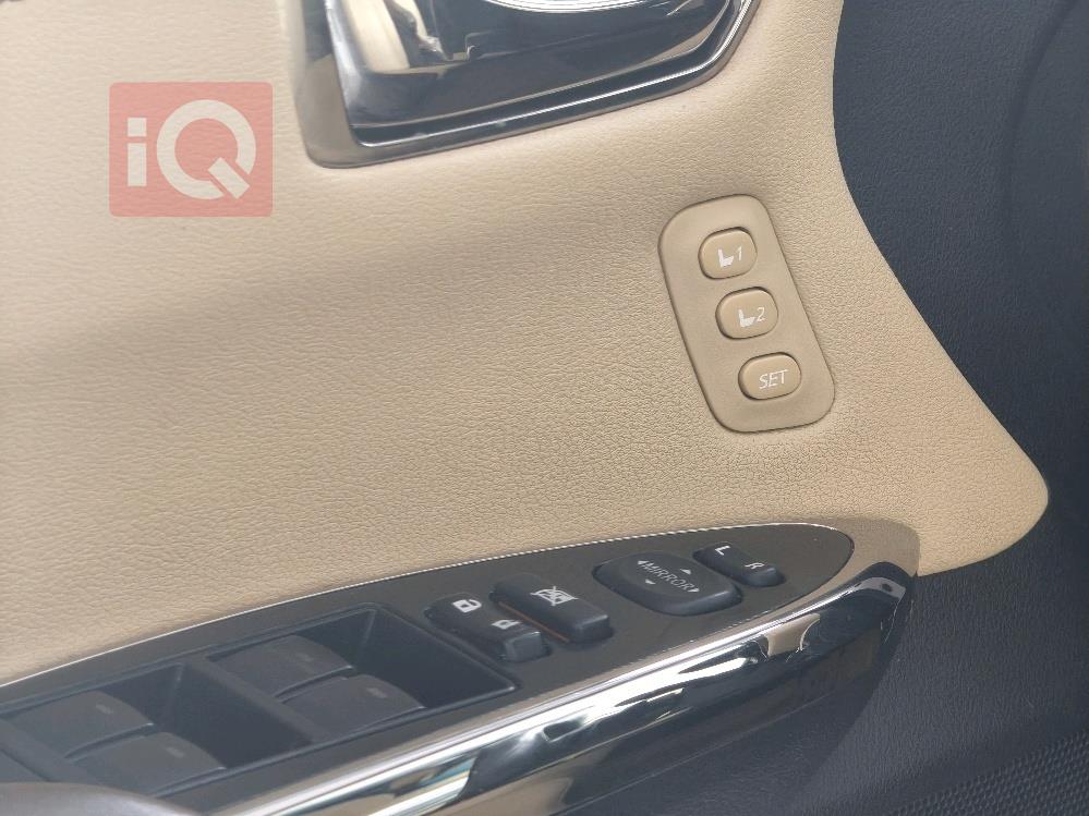 تويوتا أفالون